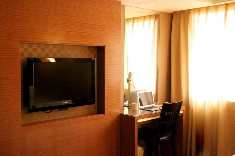 Crystal Hotel