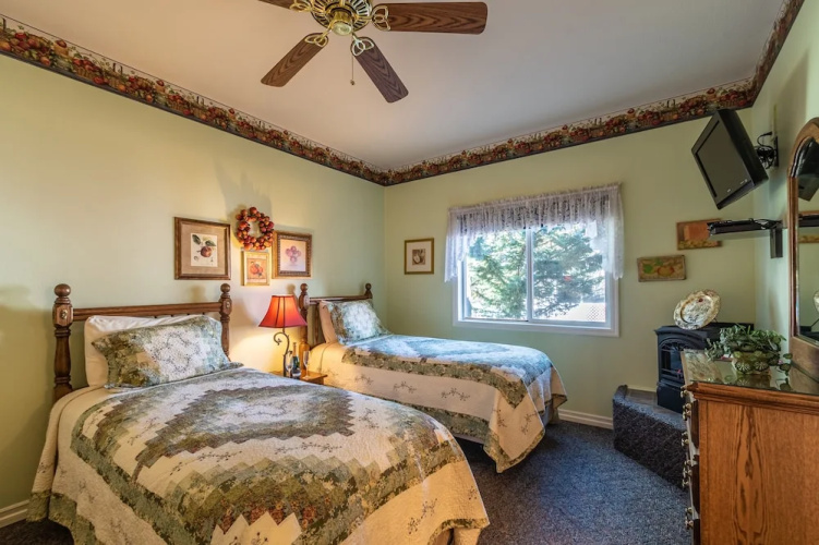 Apples Bed & Breakfast