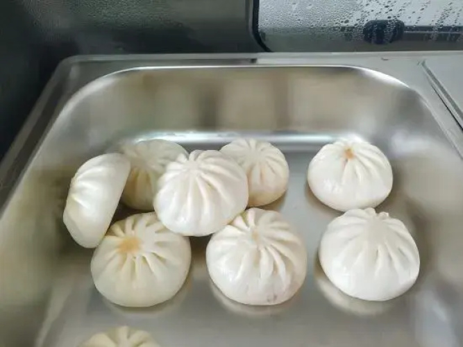 Xiongxian Qiancun Business Hotel