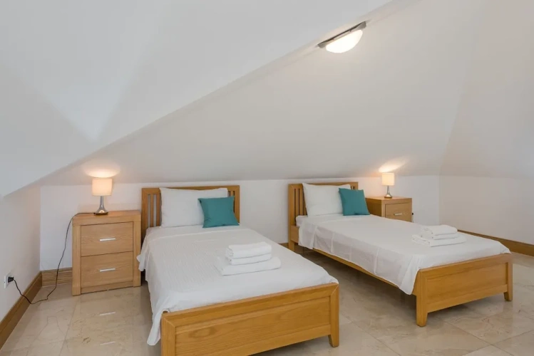 Standard Twin Penthouse room with balcony and with sea view