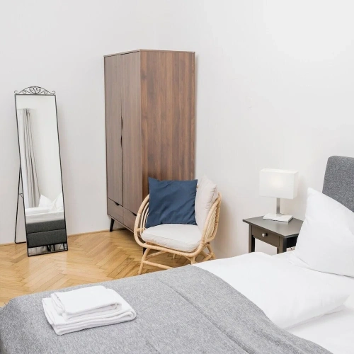 2 Bedrooms Apartment