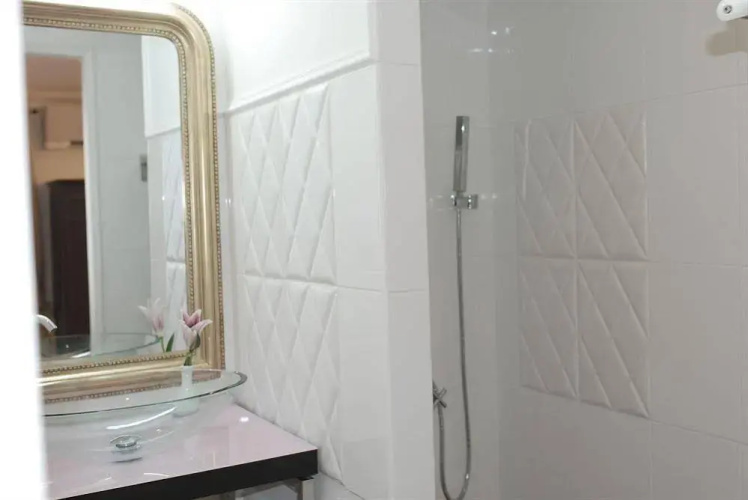 Arts Hotels - Apartments