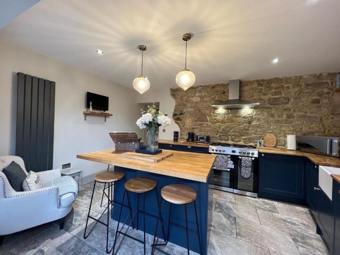 2 Bedrooms Cottage