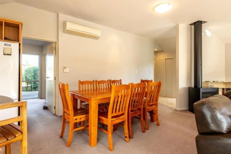 22 Tarndale Place