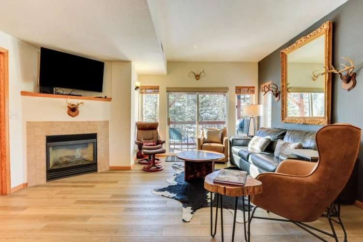 2 Bedrooms Apartment
