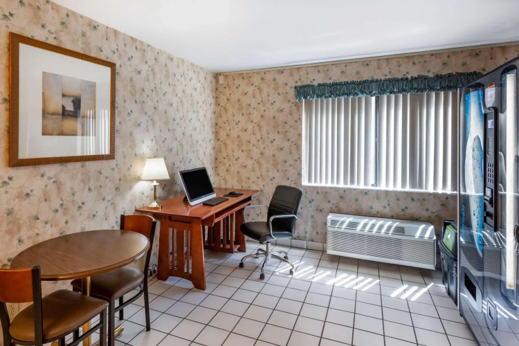 Comfort Inn