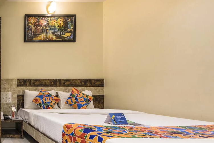 Hotel Embassy Grand