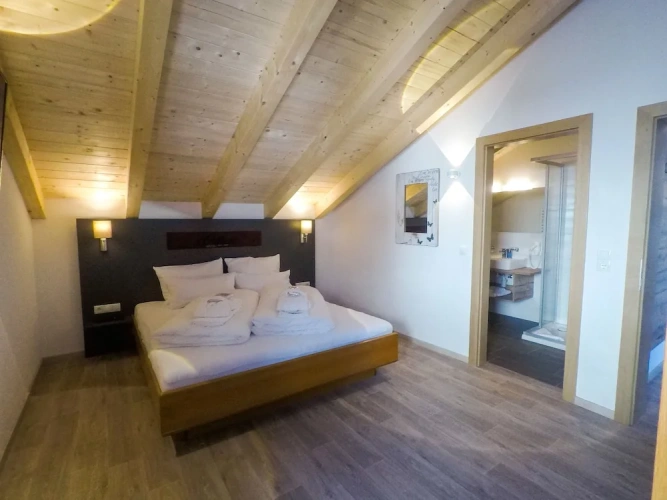 2 Bedrooms Comfort Apartment with balcony and with mountain view