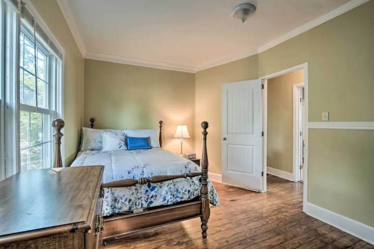 3 Bedrooms Cottage