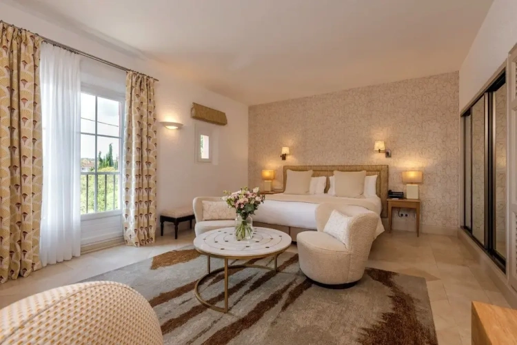 Classic room