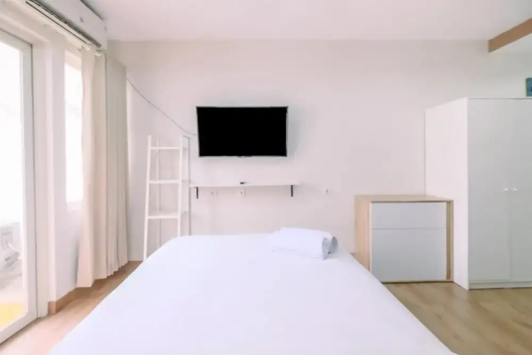 Cool and Warm Studio at Sentul Tower Apartment