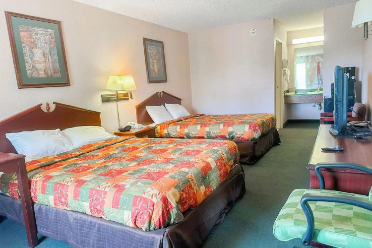 Macon Days Inn