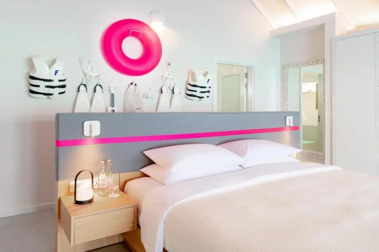 2 Bedrooms Lagoon Overwater Villa