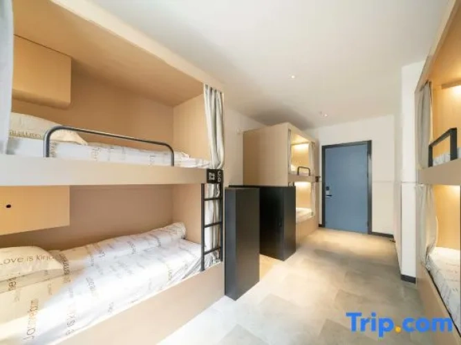Bed in Dorm (male dorm)