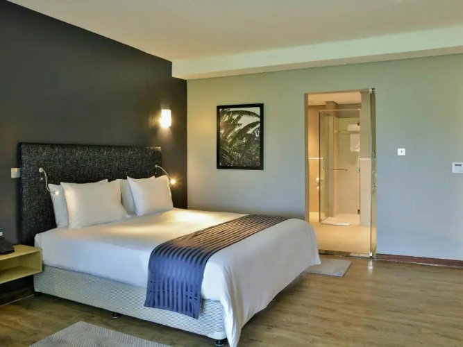 Mantis EPIC Hotel & Suites