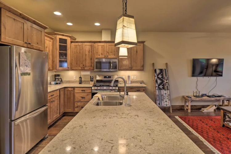 Walkable Bigfork Townhome: Fish, Hike & Ski!