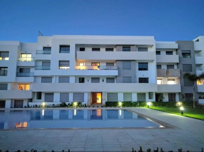 2 Bedrooms Apartment