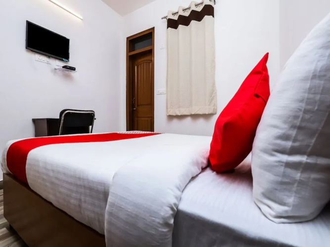 OYO Flagship 16840 Sky Height Residency