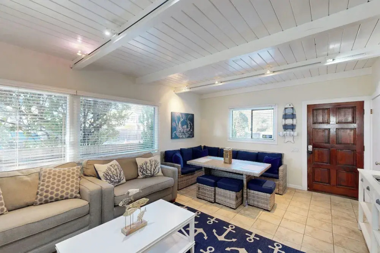 4BR Oceanfront Dog-friendly Hot Tub