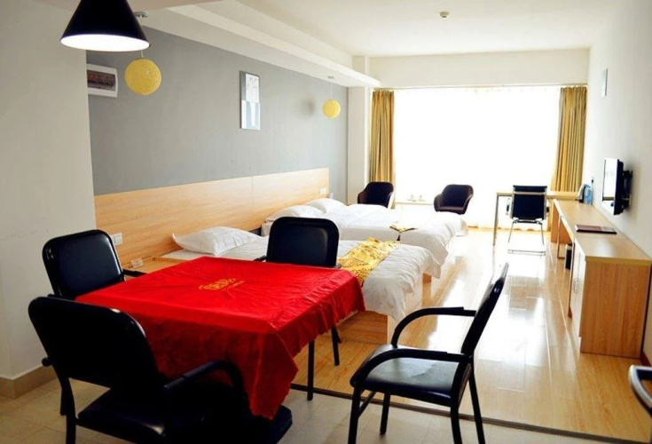 Yicheng Express Business Hotel