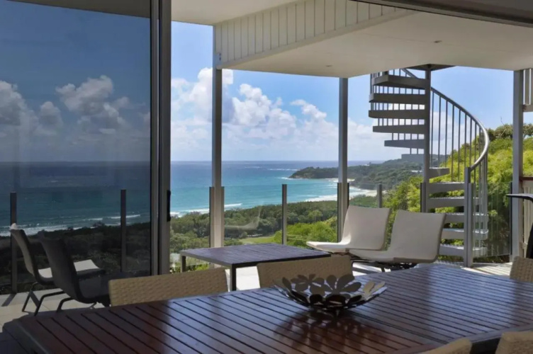 Oceanside 4 Bedrooms