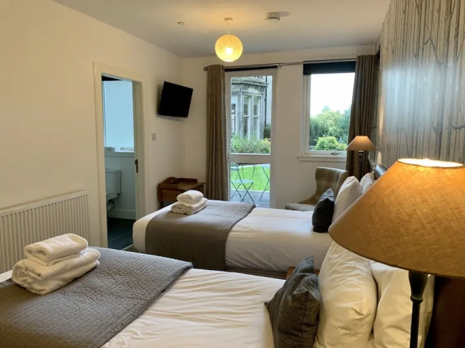 2 Bedrooms Apartment with river view