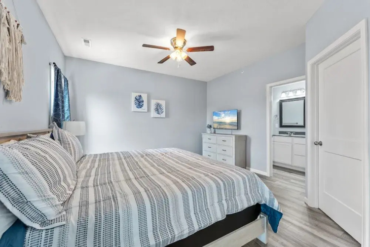 Endless Summer 3 Bedroom Condo by RedAwning