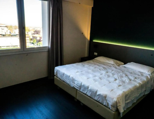 Venice Terminal Apartments & Suites