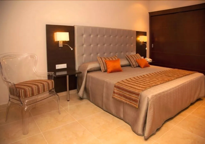 Hotel Y Apartamentos Quinto Cecilio