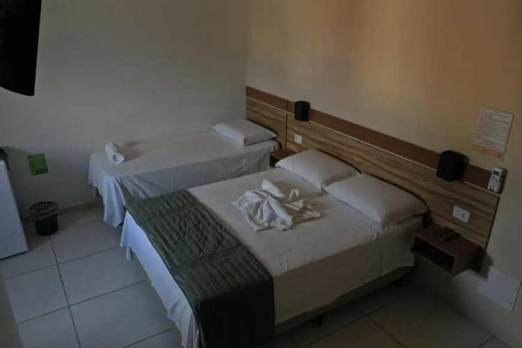 Standard Triple room