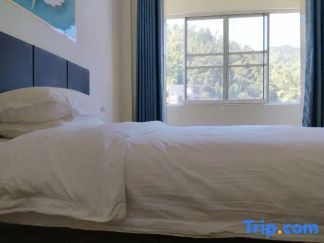 4 Bedrooms Deluxe Suite