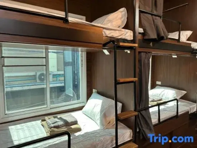 2 Bedrooms Bed in Dorm