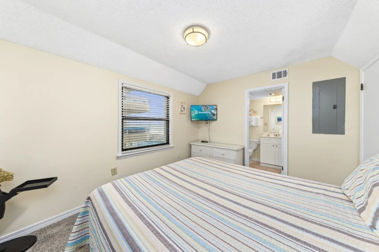 Sunswept Condos by Hosteeva