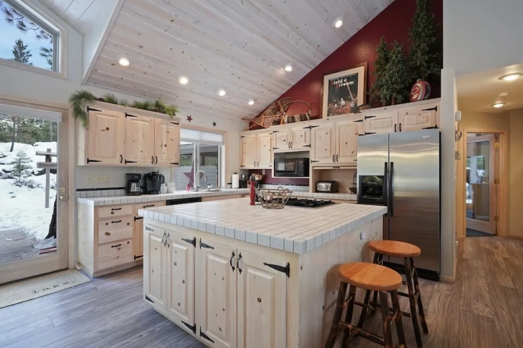 3 Bedrooms Cottage