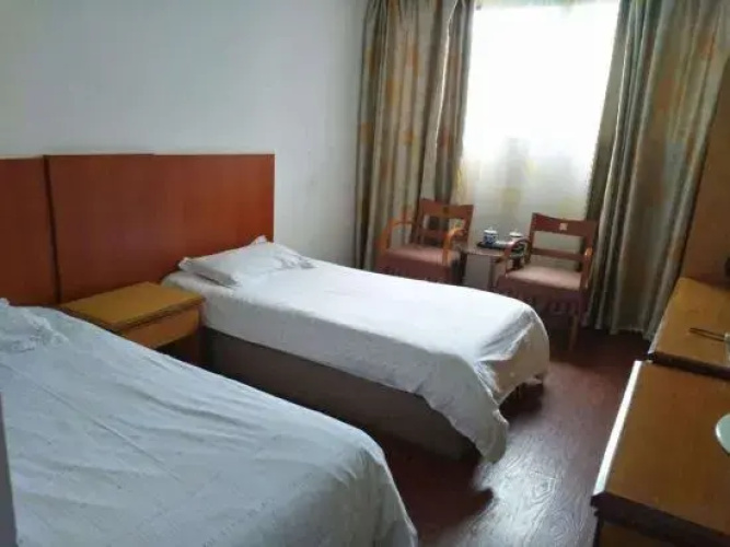 Dongying Hotel