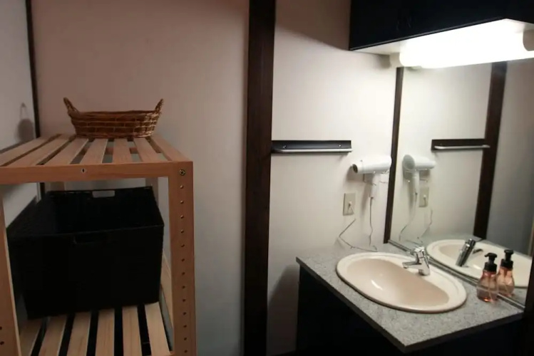 KAMIYASHIKI Private Hotel Self Check-in