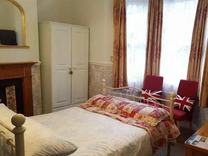 Comfort Double Basement room