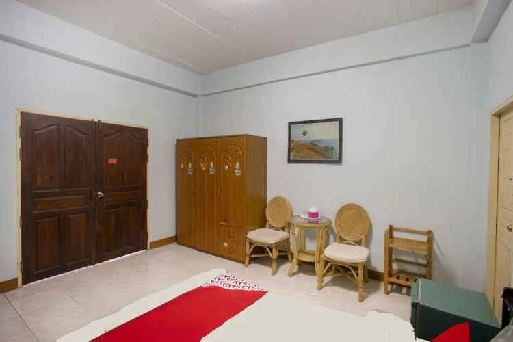 OYO 75357 Thipsiri Home