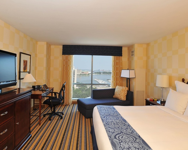 Renaissance Portsmouth-Norfolk Waterfront Hotel photo 6