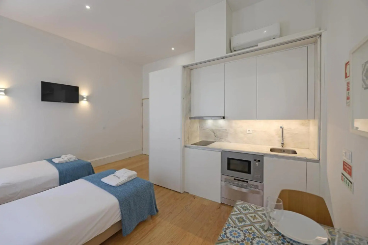 FLH Porto Traditional Studio