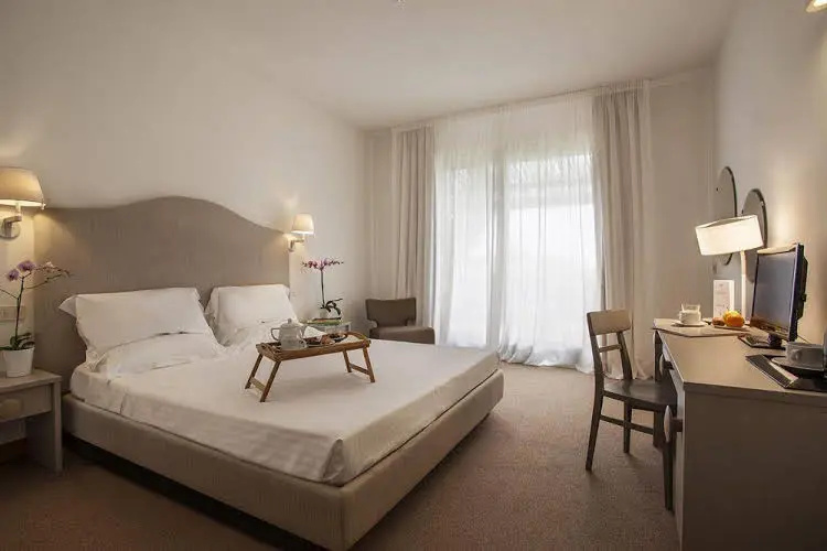 Gemini Hotel Casole d'Elsa