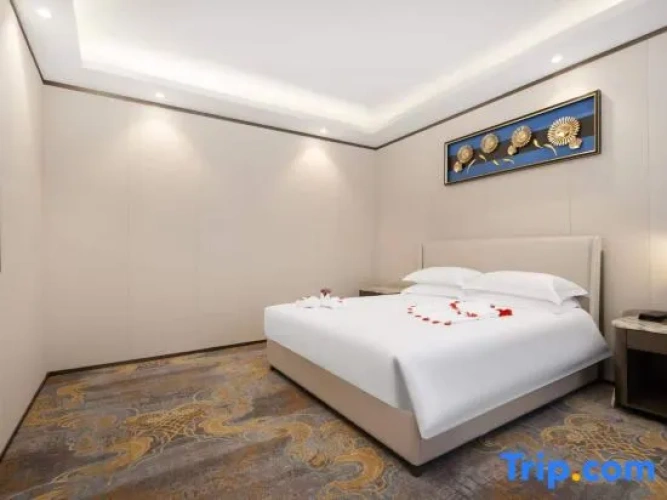 Quadruple Family Suite