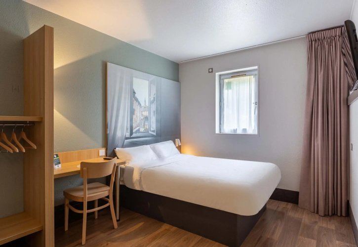 B&B Hotel Chartres Le Coudray