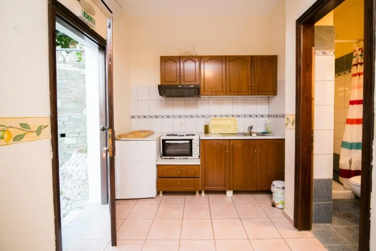 Studio with garden view