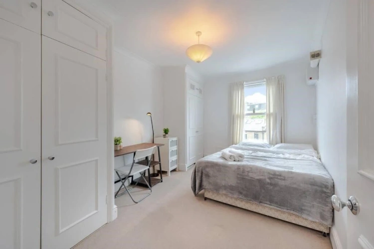 Cosy 2 Bed in Kensington Olympia