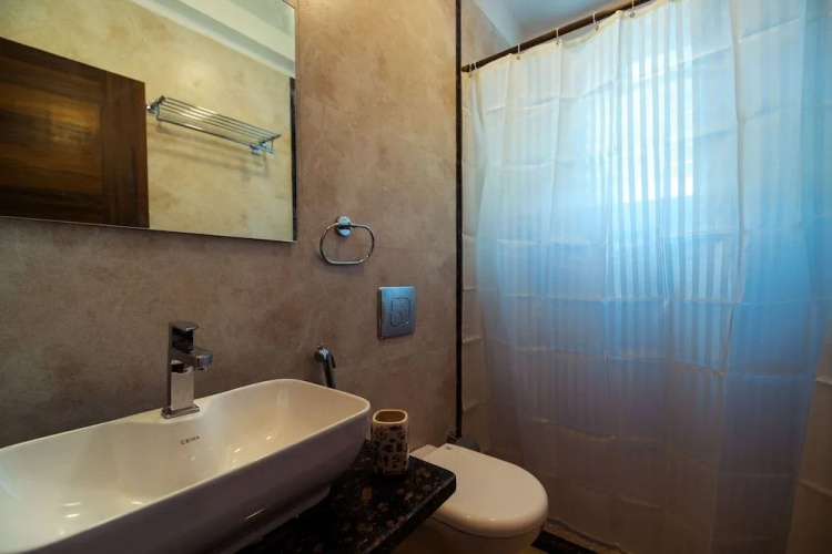 OYO 10803 Home 2BHK Poolside Siolim