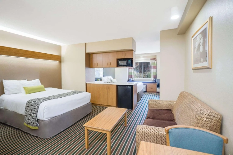 Deluxe Double Suite
