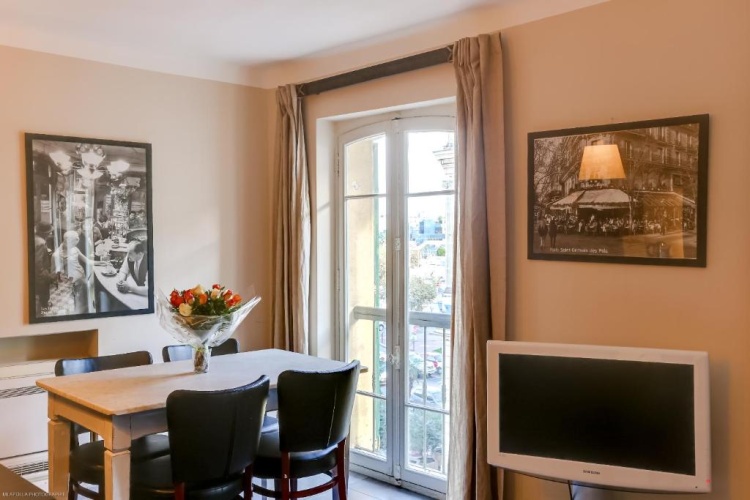 1 Bedroom Apartment