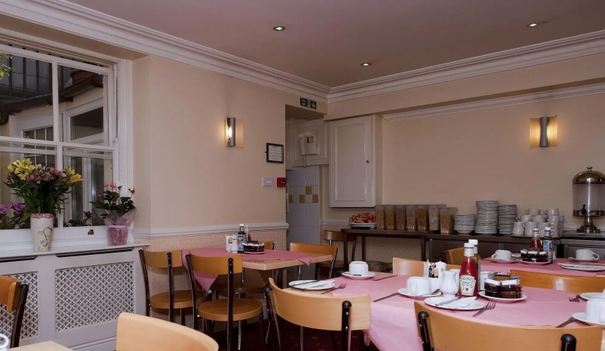 Balmoral House Hotel