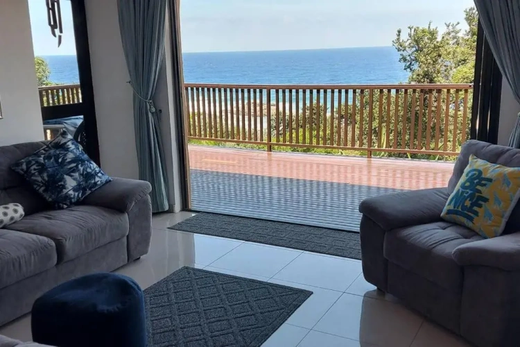 3 Bedrooms Apartment